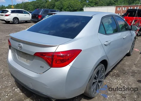2018 Toyota Corolla Se z USA, uszkodzony, nr VIN 2T1BURHE7JC104929